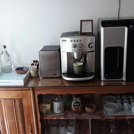 Calcada בית הארחה 3*