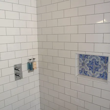 Calcada בית הארחה 3*